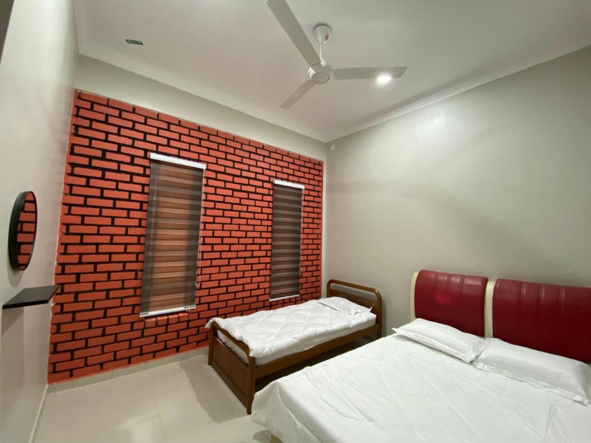 Sasuka Guesthouse Marang Exterior foto